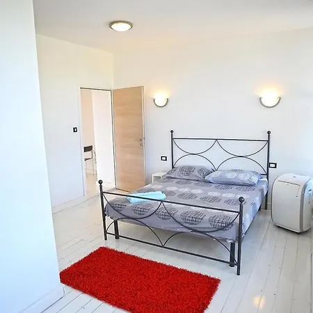 Mit Privatpool Fuer 12 Personen Ca 250 Qm In Rovinj-cocaletto, Istrien Istrische Riviera Holiday home *
